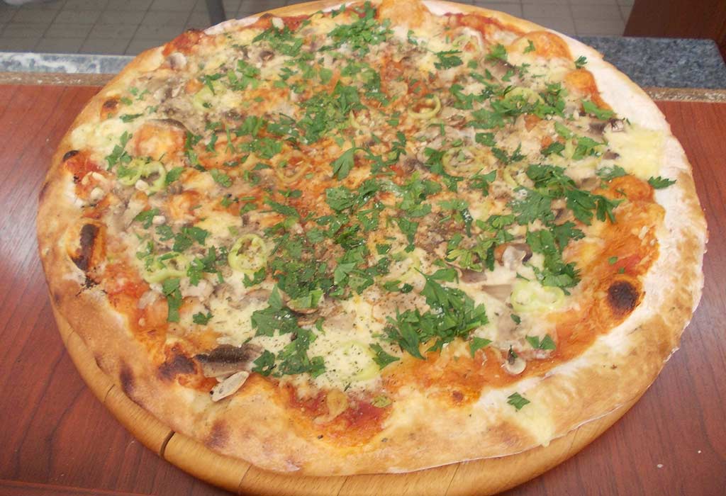 Нарачај пица Сицилијана во Скопје